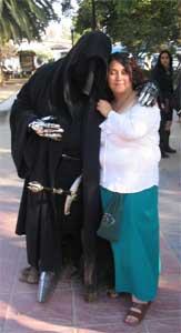 Nazgûl atemorizando una hobbit