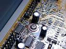 tornillo sujetando placa